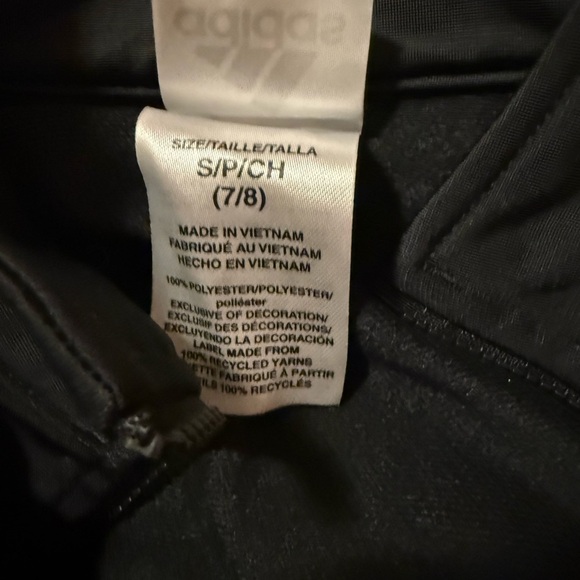 Kids adidas jacket - Picture 2 of 6